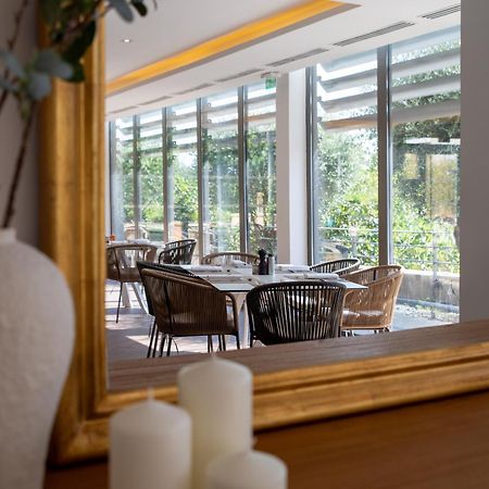 Zenitude Hotel La Valadiere, Ascend Hotel Collection Жувиняк Екстериор снимка