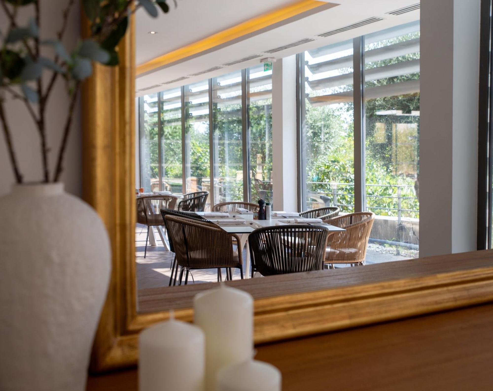 Zenitude Hotel La Valadiere, Ascend Hotel Collection Жувиняк Екстериор снимка