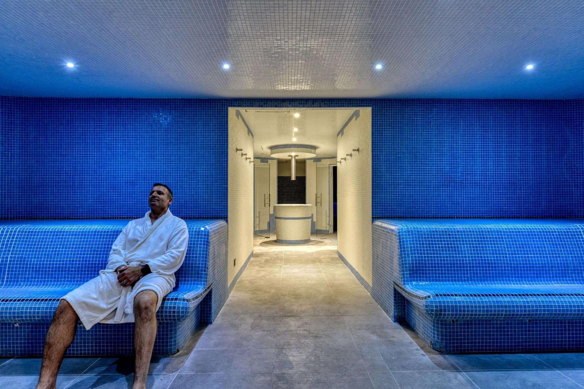 Zenitude Hotel La Valadiere, Ascend Hotel Collection Жувиняк Екстериор снимка